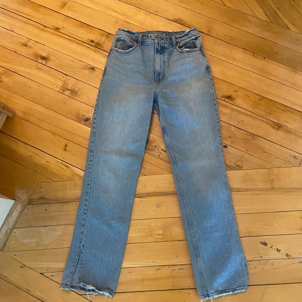 Abercrombie ultra high rise 90’s jeans light wash